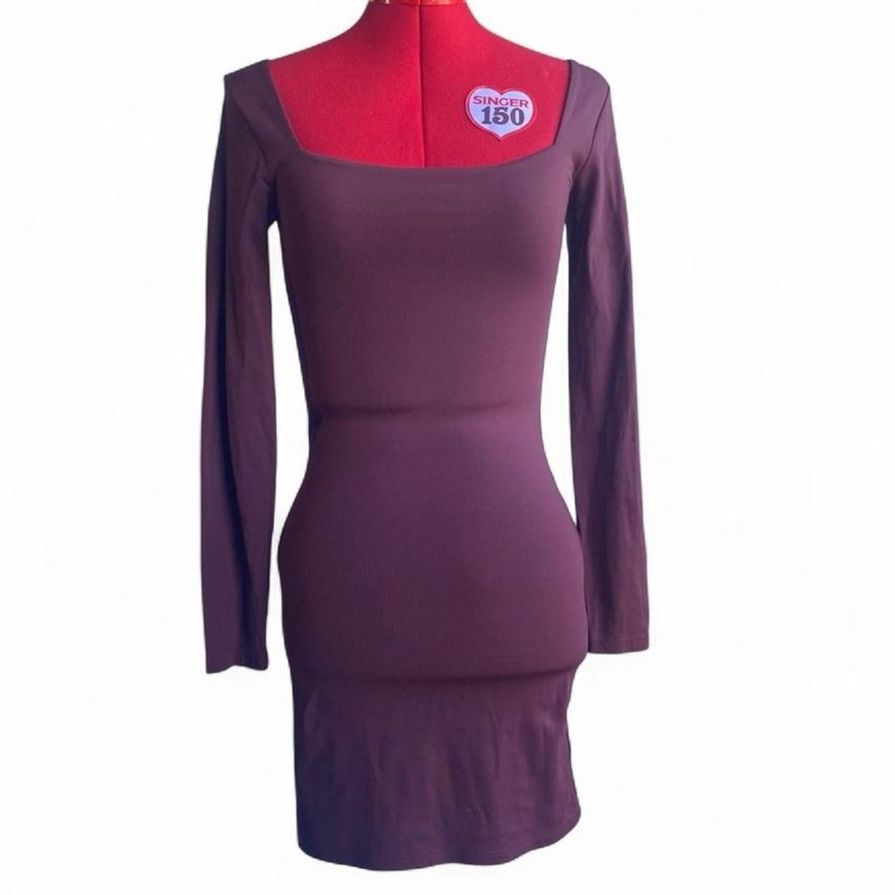 Aritzia Long-Sleeve Square Neck Bodycon Dress in Burgundy